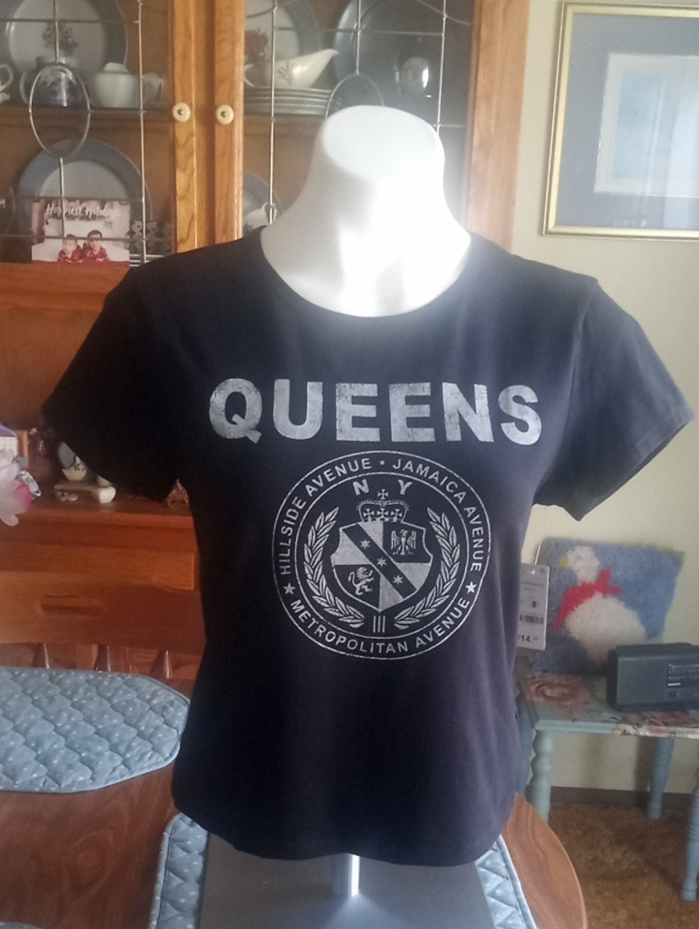 Ardene Black QUEENS Graphic Short Sleeve Tee